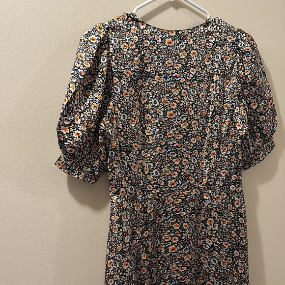 Boden NWT Floral V-Neck Maxi Dress - size 6 - button detail - short sleeve - Picture 8 of 9
